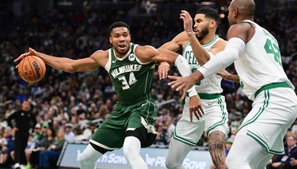 塔图姆31+12字母哥空砍43+13 雄鹿不敌凯尔特人