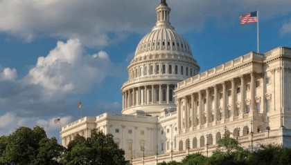 美国等不及了，中俄必须倒下一个？中方直接出手，送上一份“厚礼”！