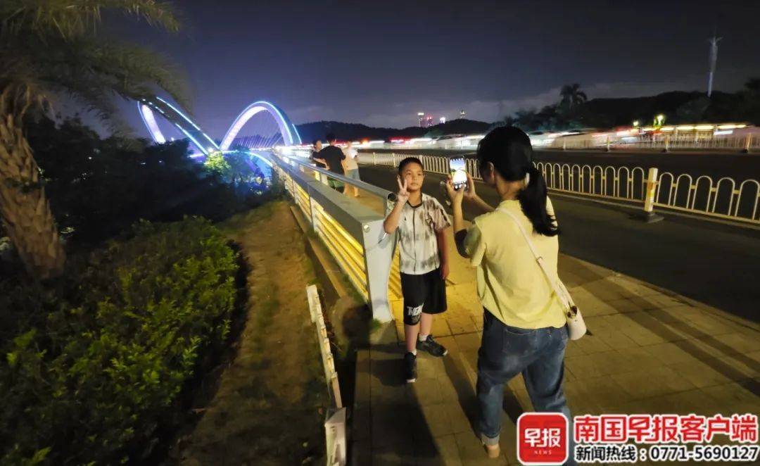突然爆火！南宁这座桥变身“猫耳朵”，不少人扎堆打卡