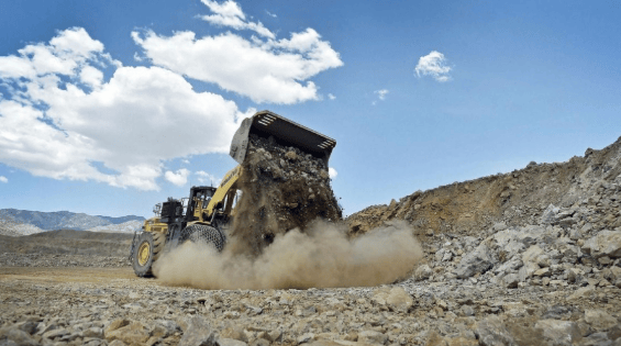 稀土管制延期一年,美方放弃对华加征100%关税,贝森特等不及公布成果,谁赢了,谁输了?