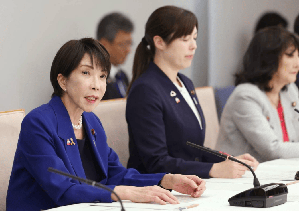 高市早苗妄言台海,中方大白话“掉脑袋警告”,日本舆论两次破防!